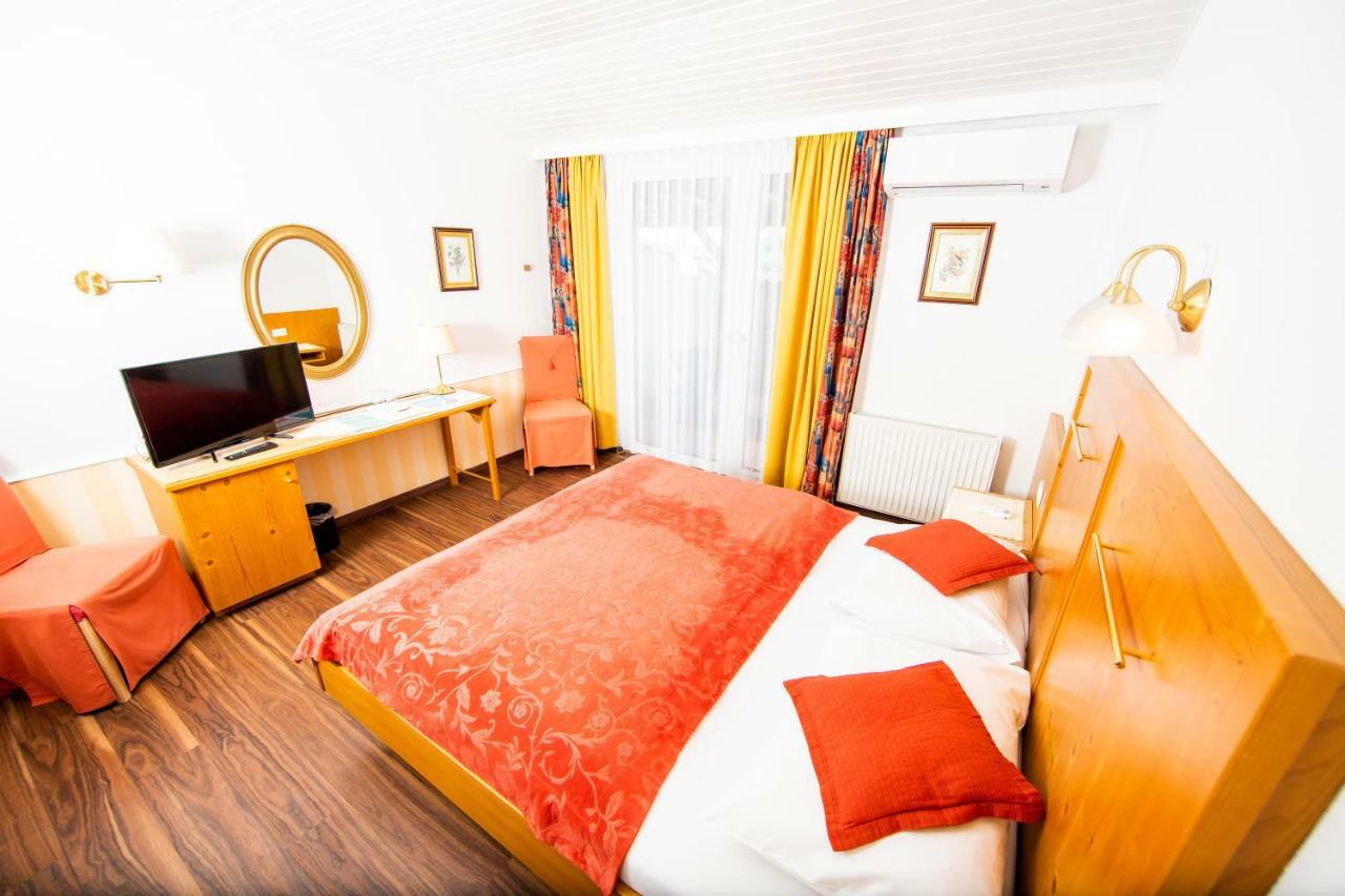 Landgasthof Zur Goldenen Traube 포돌스돌프앰씨 외부 사진